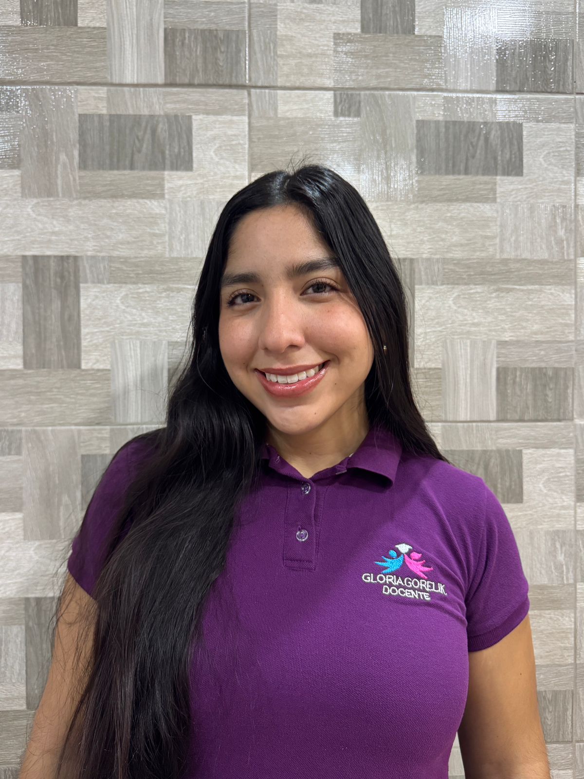 Lcda. Katherine Cires